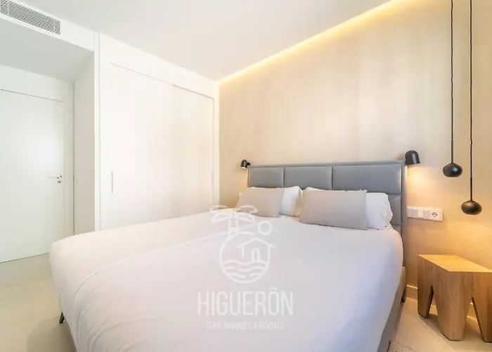 Апартаменты Higueronrentals The Aerie