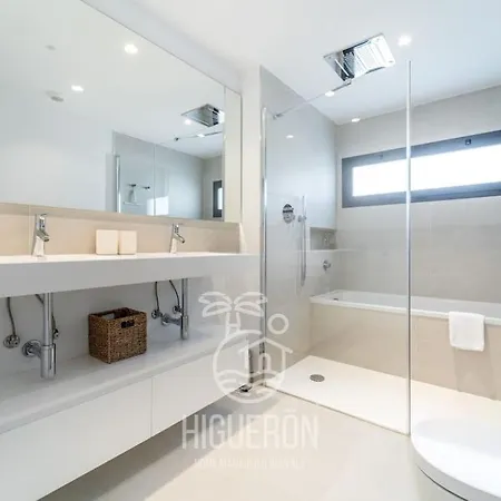 Higueronrentals The Aerie Apartamento