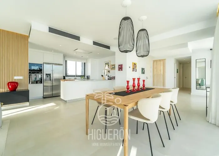 Higueronrentals The Aerie Apartamento