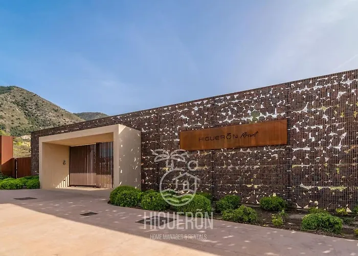 Higueronrentals The Aerie Apartamento